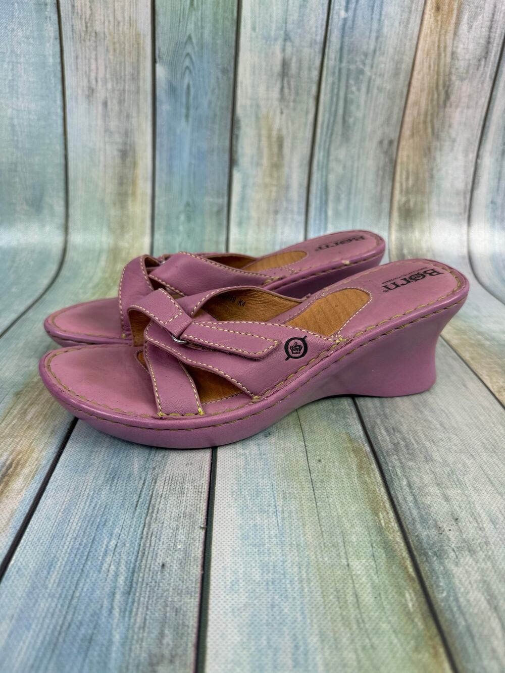 Born Vintage Pink Kitten Heel Wedge Sandals Size 7 Y2K Leather Buckle Shoe